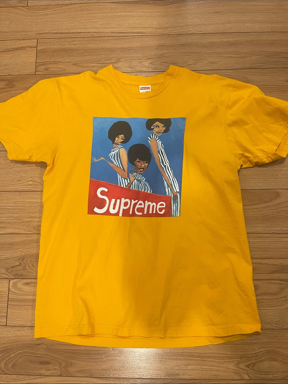 Supreme Yellow logo t-shirt SS20 large made in USA